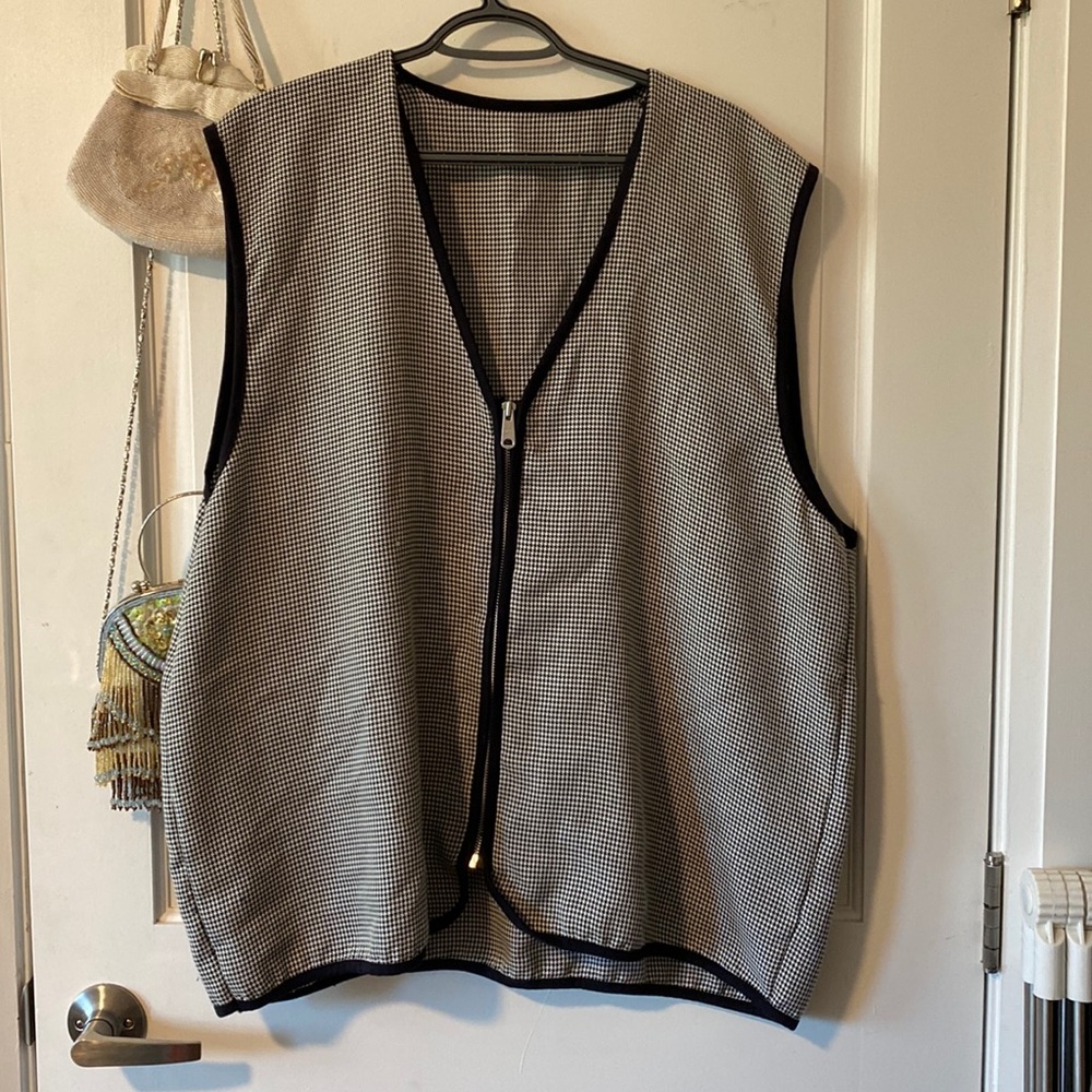 Houndstooth Utility Style Vest